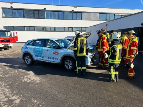 Mehrer provides hydrogen car for training course