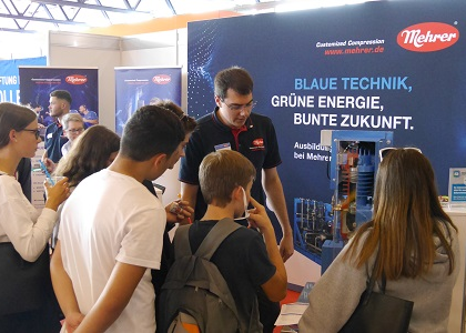 Mehrer Apprentice recruits students at the education fair Visionen
