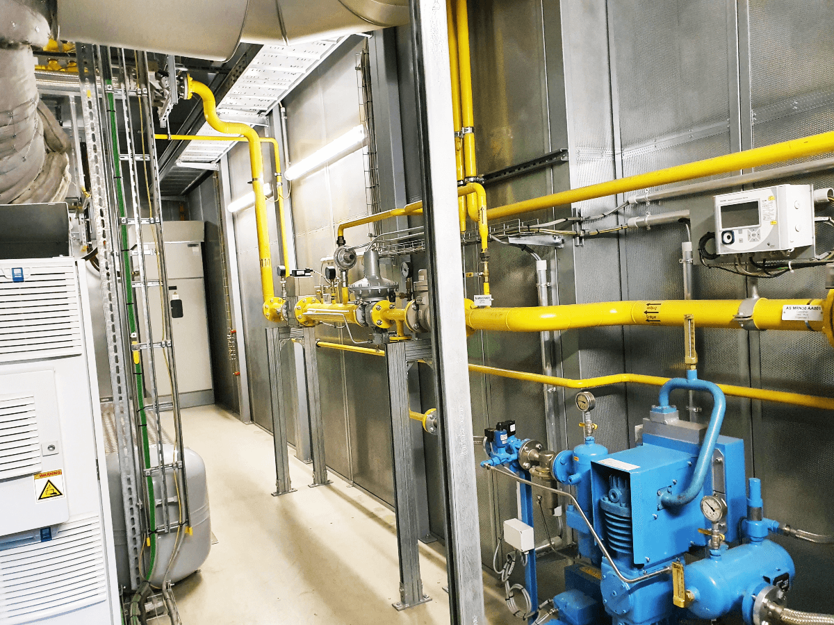 Pre-chamber compressor from Mehrer set up in the production hall